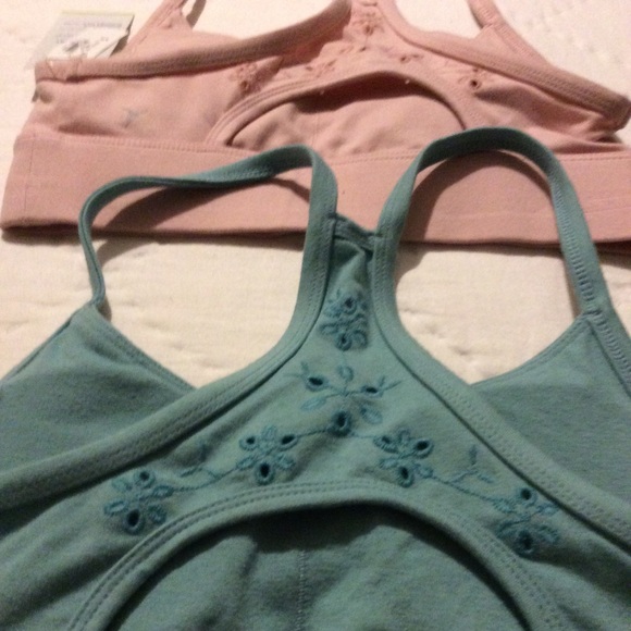 New sports bras size xs - Picture 5 of 5